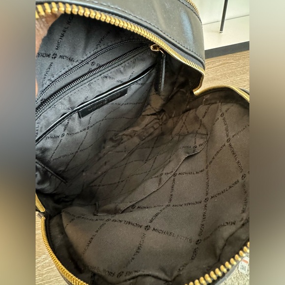 Michael Kors backpack - Picture 3 of 16